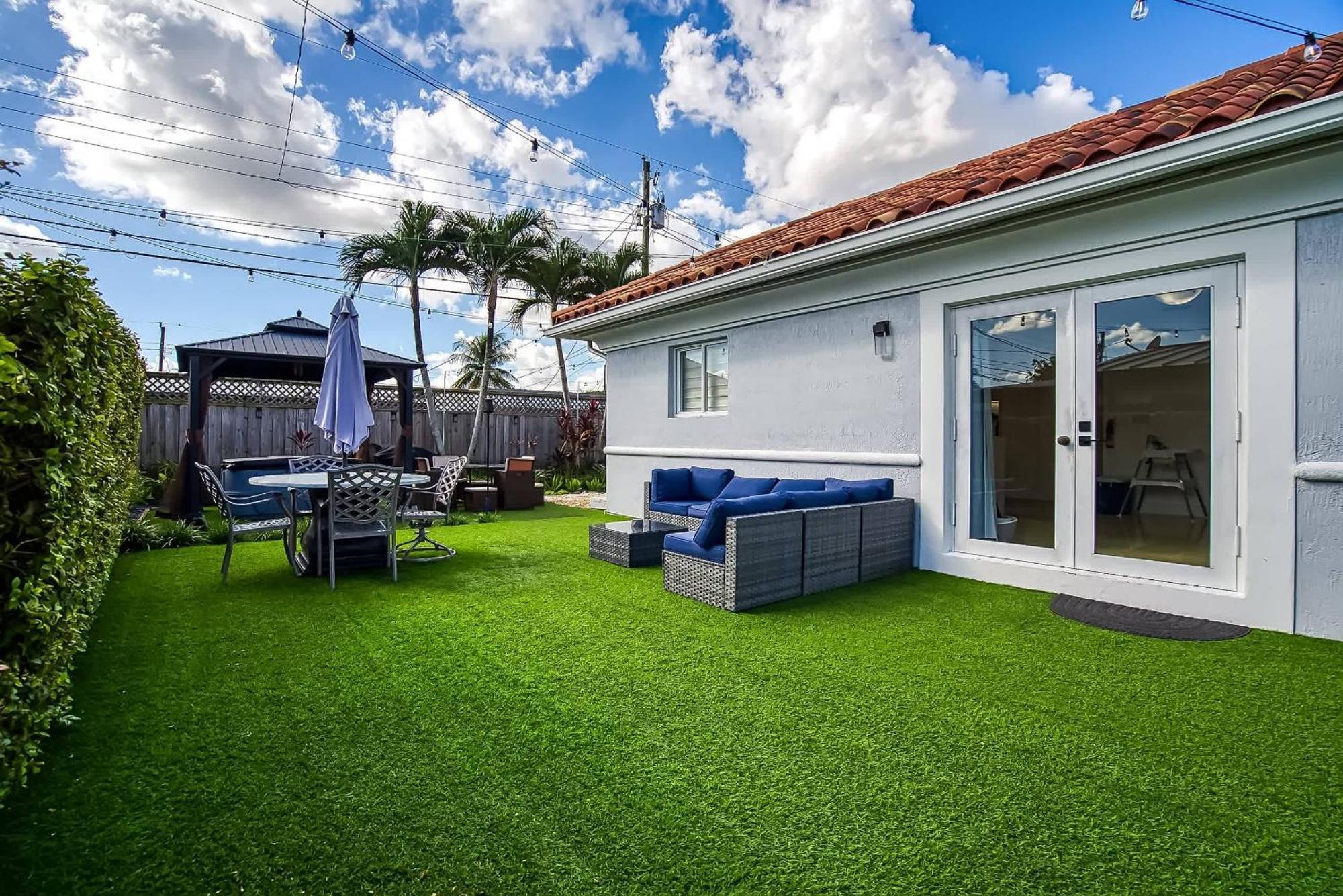 Casa de férias 6-bd 3-ba Dreamy Vacation Retreat In Coral Terrace *