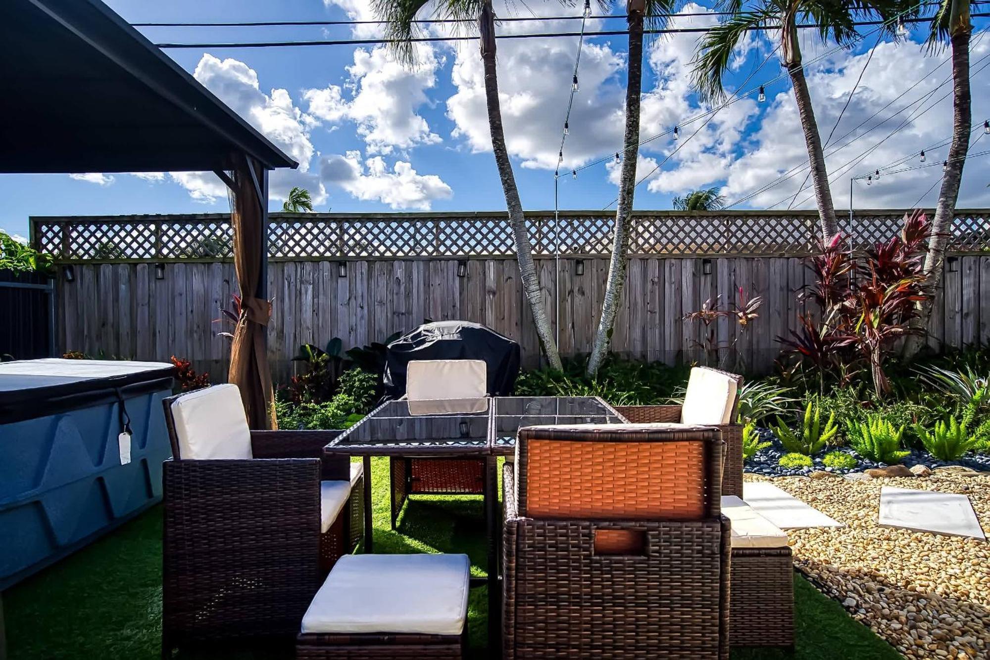 Casa de férias 6-bd 3-ba Dreamy Vacation Retreat In Coral Terrace Miami